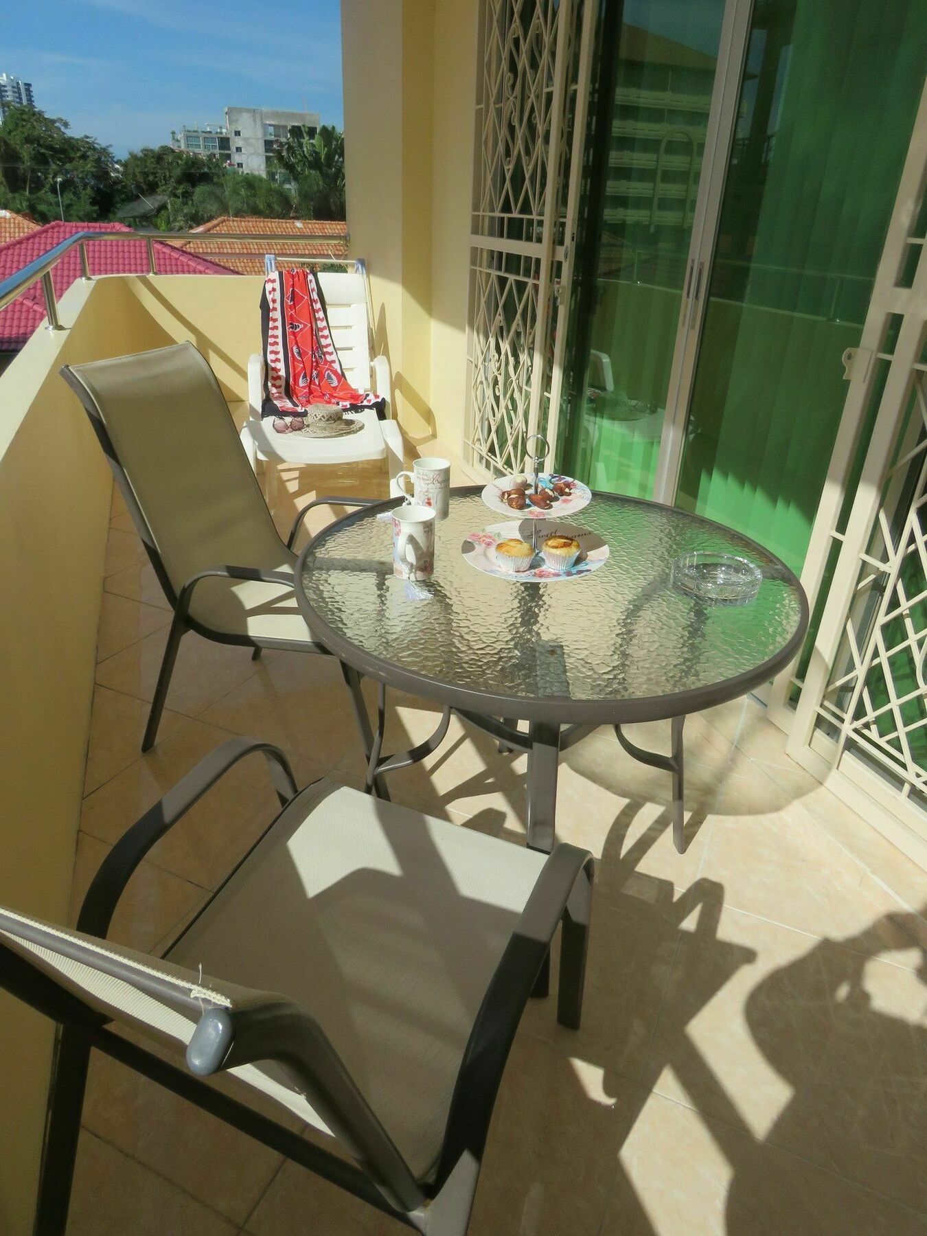 Butterfly Garden Boutique Residences Apts And Villas, A Lifestyle Destination Ex Lg 1-3 Bedroom Units , Full Kitchen, 2 Full Bathrooms, Rain Shower, Bath, Free Bbq, Free Fast Fiber Optic Wifi, Staff 24-7 Aparthotel