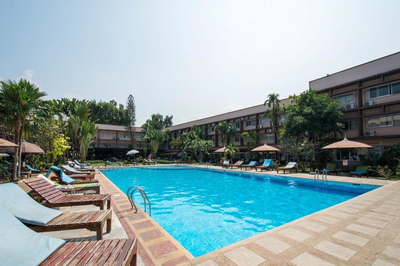 Basaya & 3* Pattaya