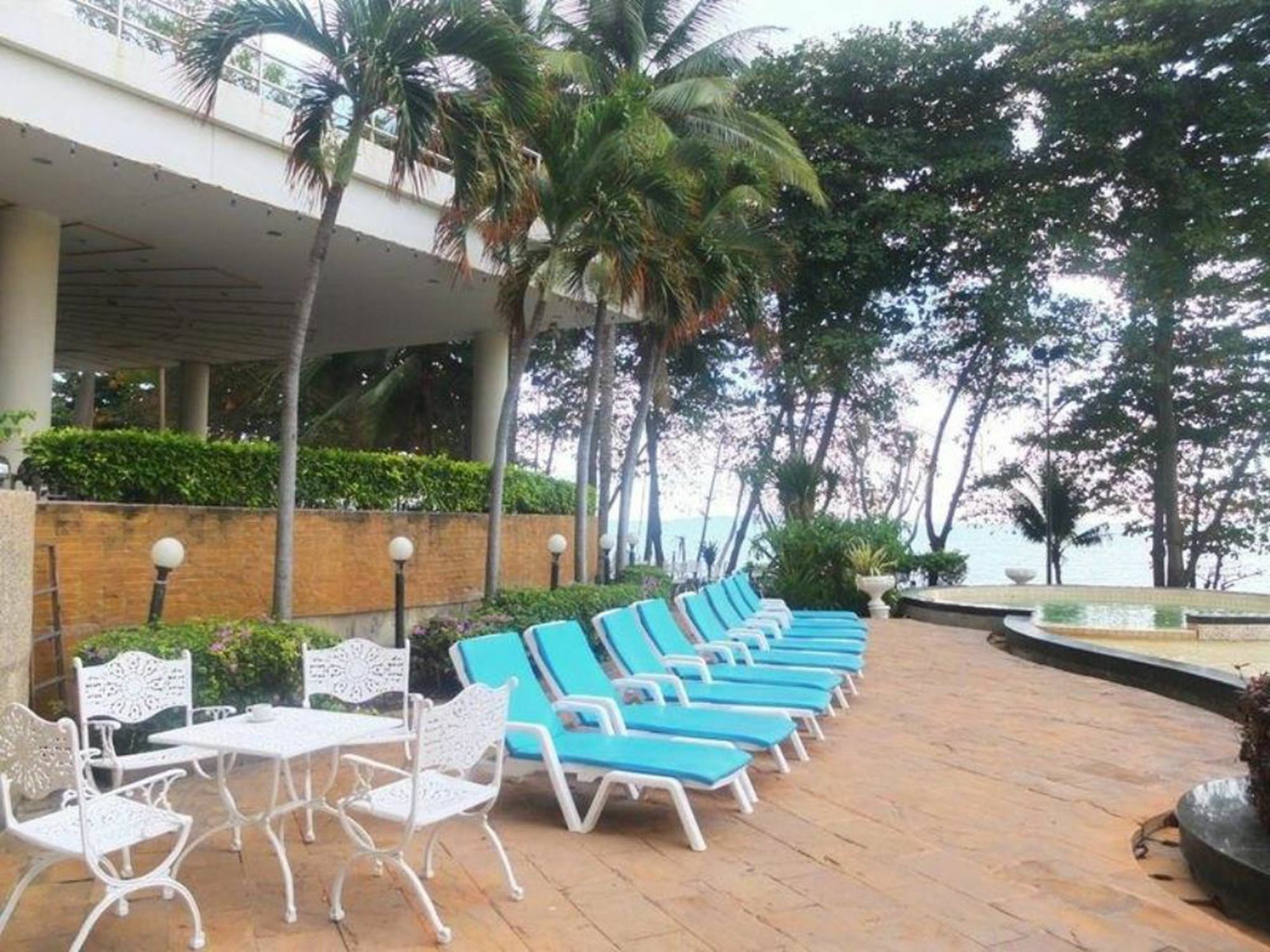 Adriatic Palace Hotel 3*