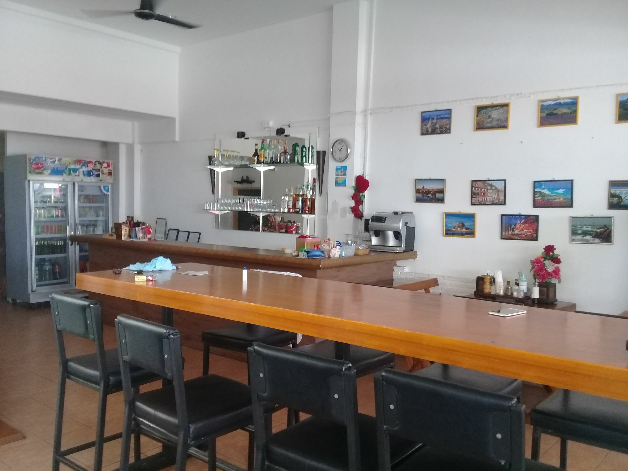 La Canteena Hotel