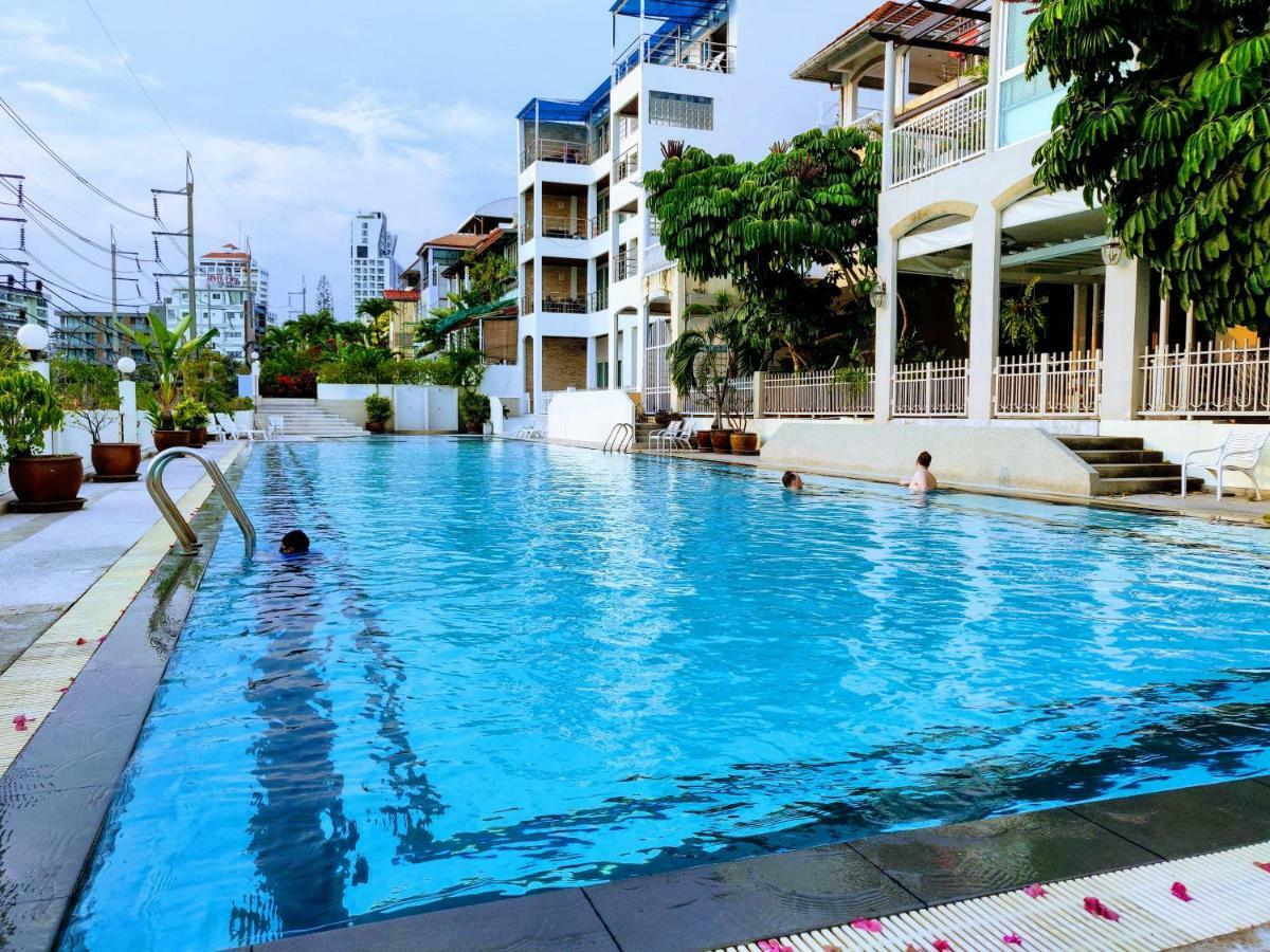 Amstellux Aparthotel Pattaya