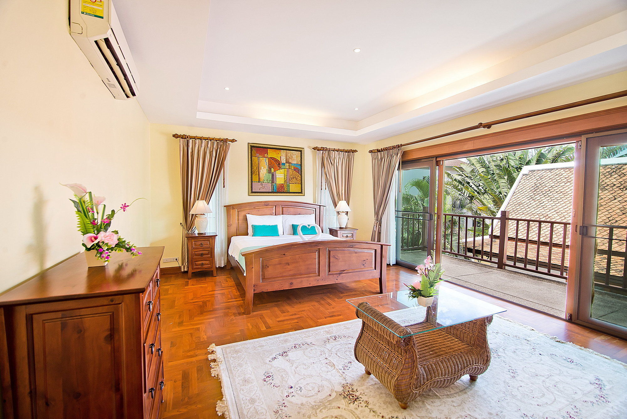Tropicana Pool Pattaya