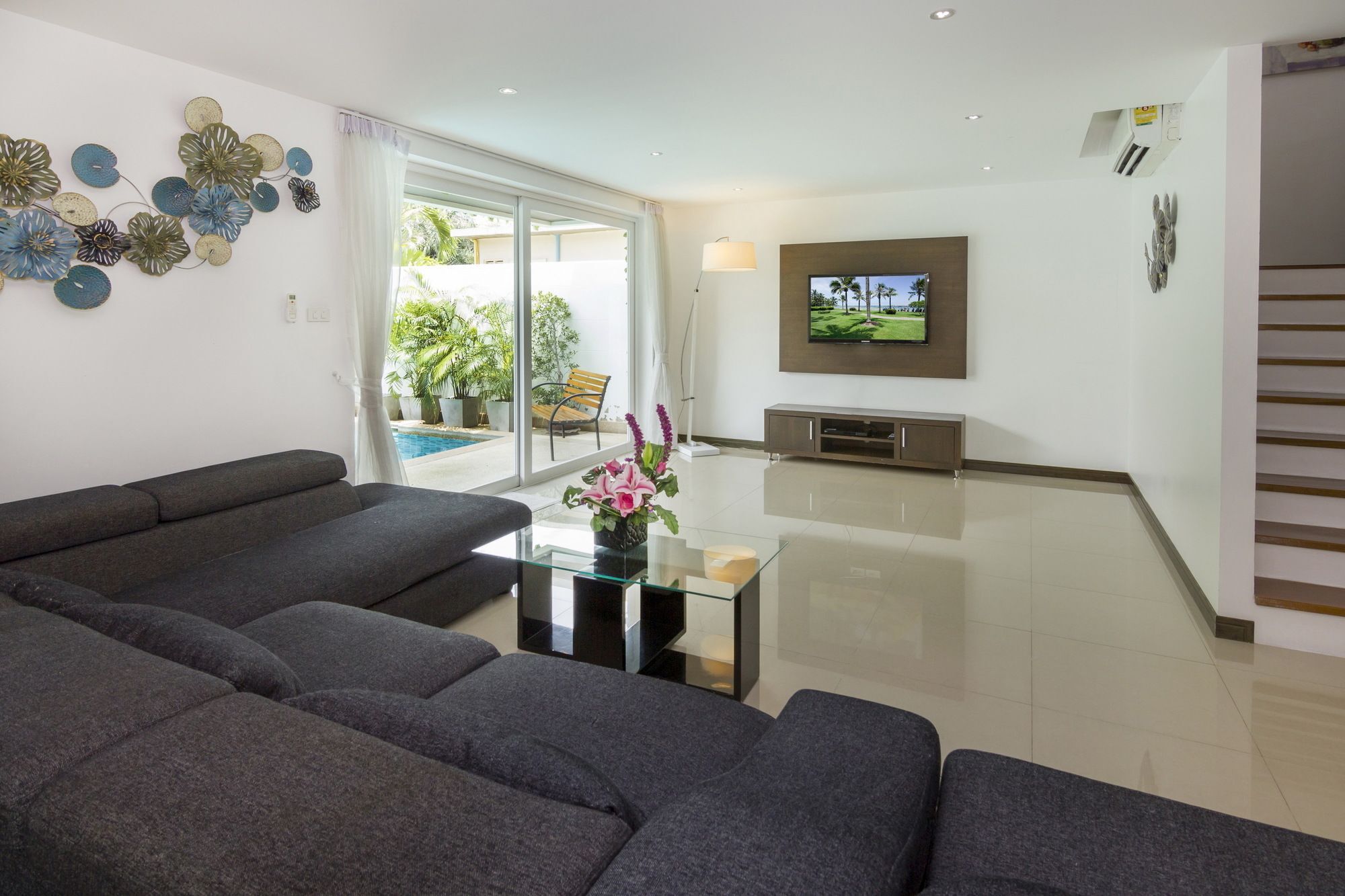 Tropicana Pool Villa