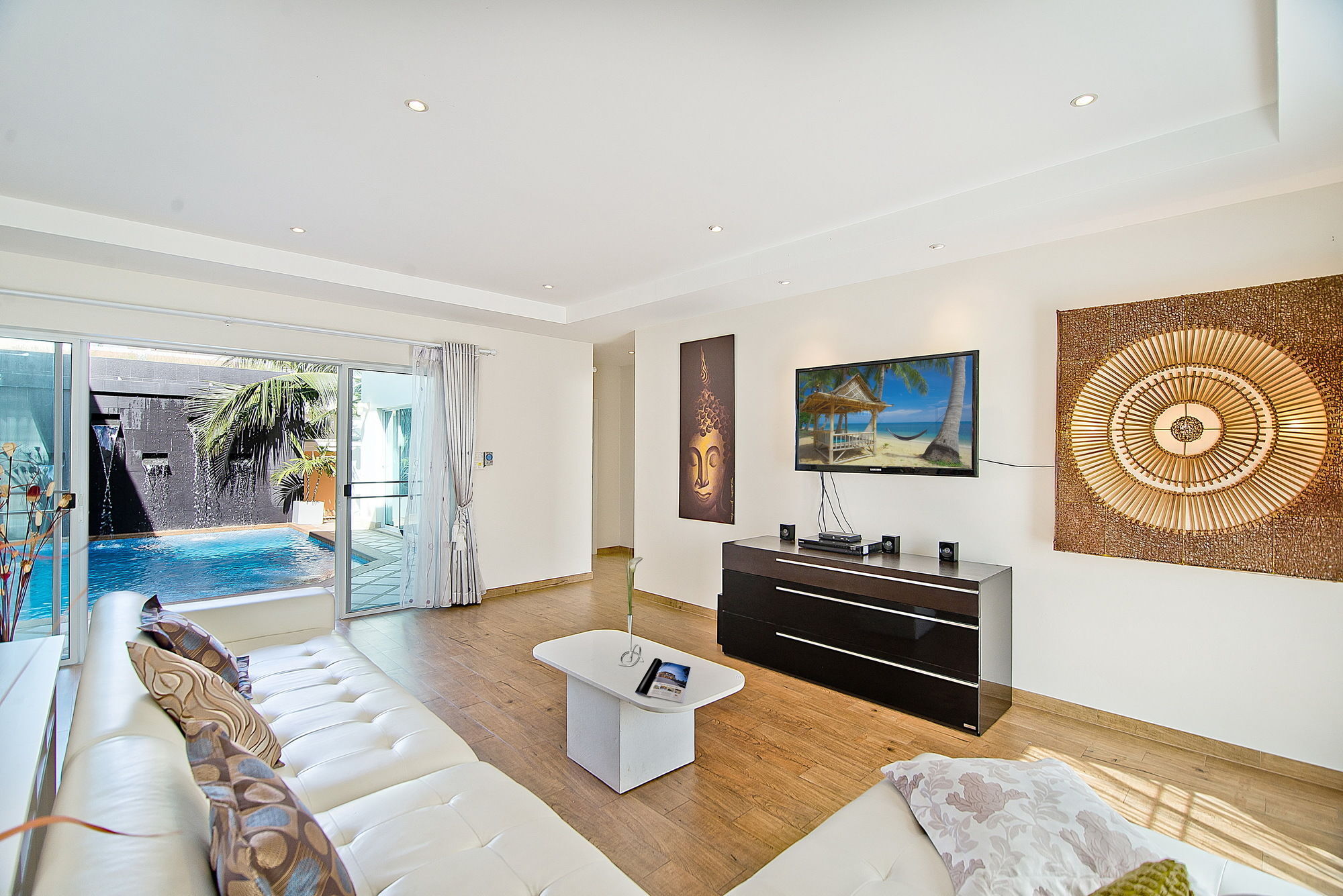 Tropicana Pool Villa *