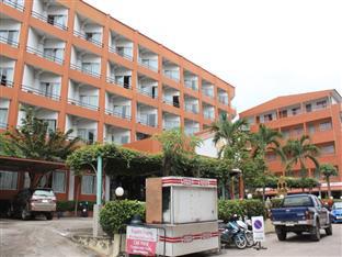 Skaw Hotel 3*