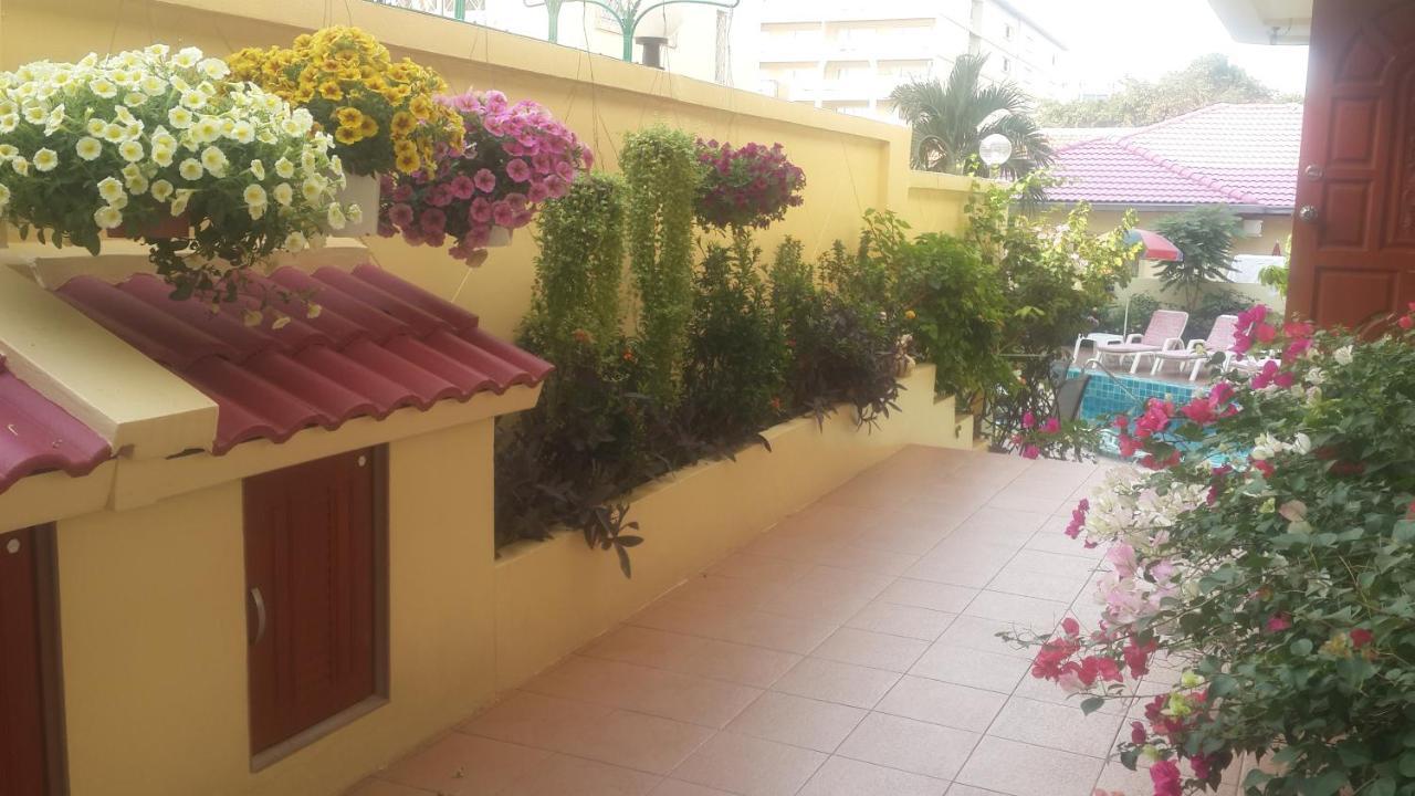 Apartment Butterfly Garden Boutique Residences: Luxury Beachside Lifestyle *